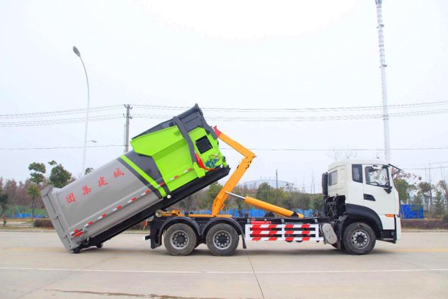 國(guó)六東風(fēng)天龍25噸套臂垃圾車(chē)