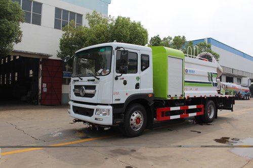 東風(fēng)大多利卡多功能抑塵車(chē)方罐10立方60米霧炮(國(guó)六)